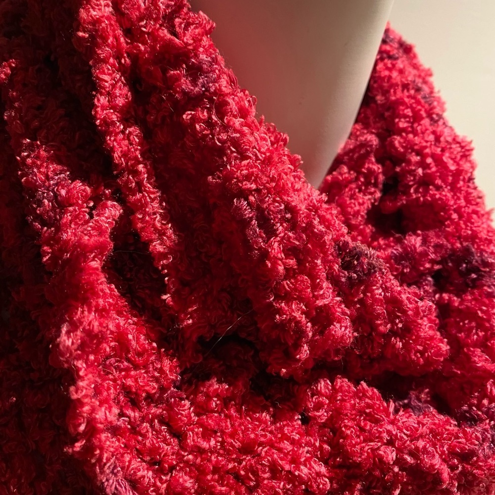 EUC Handknit Cozy Red Infinity Scarf 33" x 5" Handmade - Picture 3 of 5